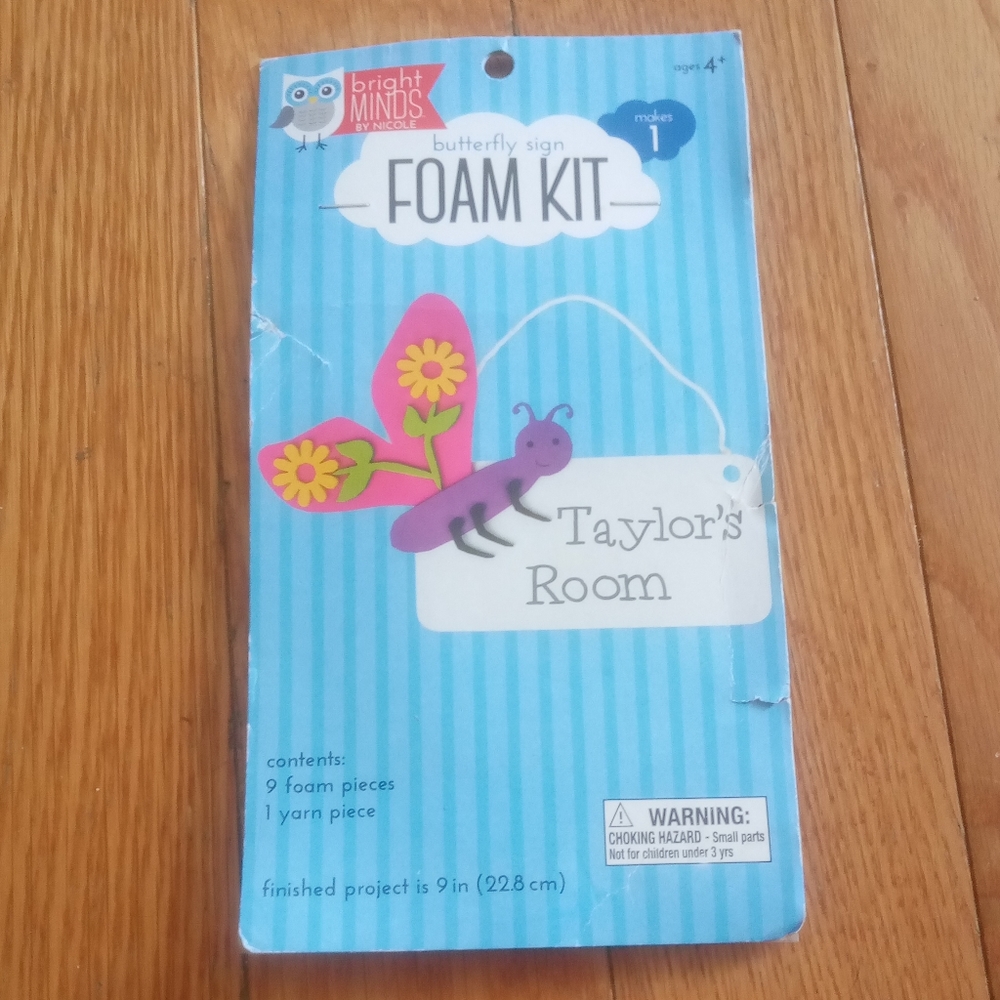 Bright minds butterfly sign foam kit